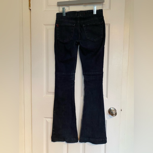 BDG Pull On Flare jeans. Size 28. - Picture 2 of 4